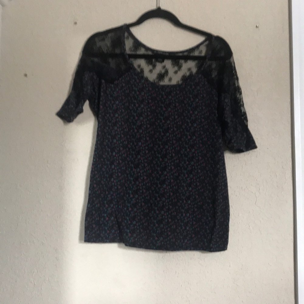 Lace floral flowy top